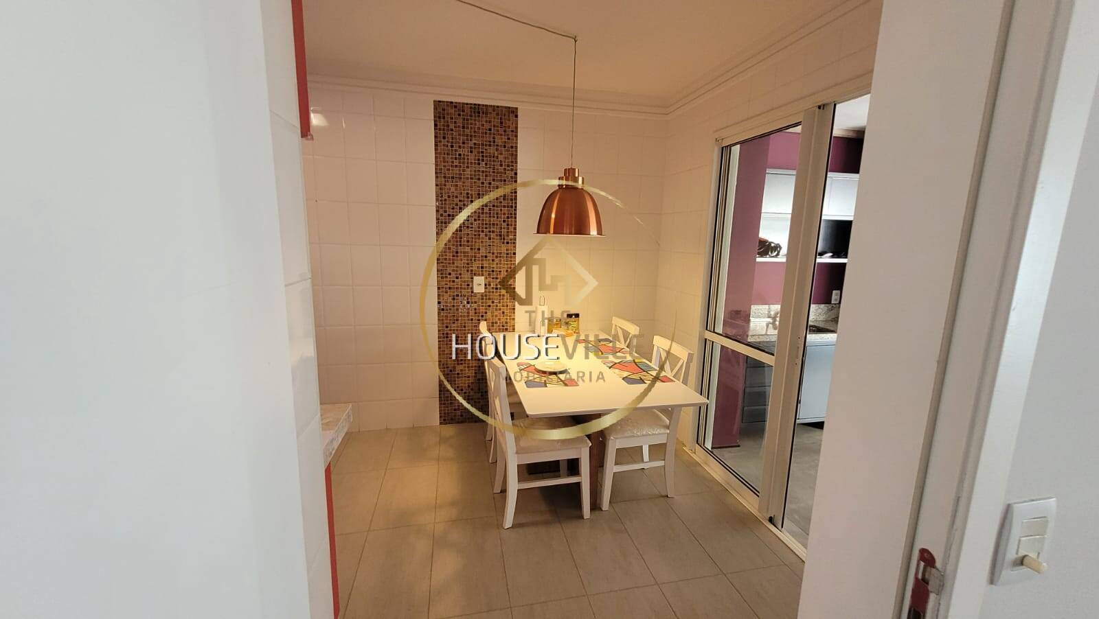 Apartamento, 3 quartos, 196 m² - Foto 3