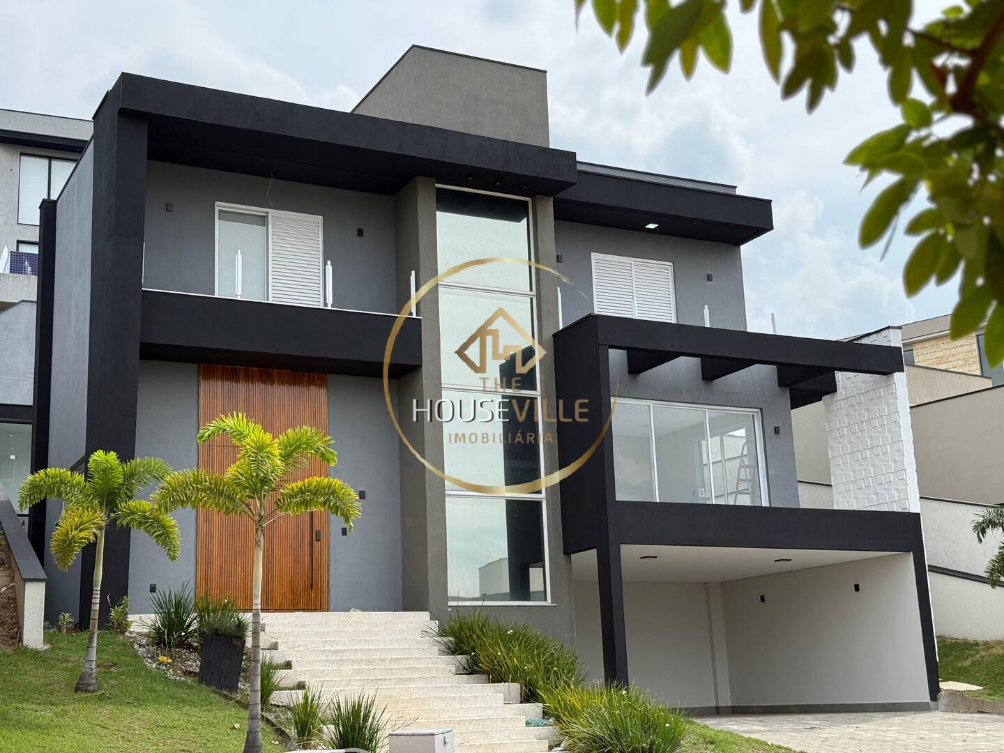 Casa de Condomínio à venda com 3 quartos, 450m² - Foto 1
