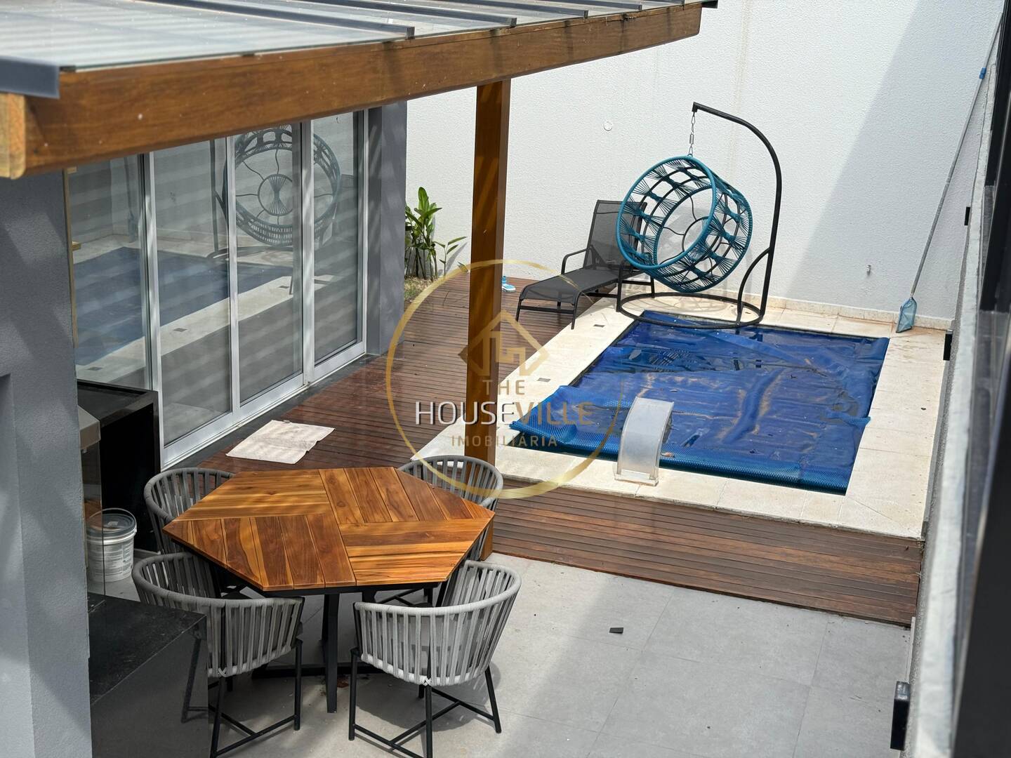 Casa de Condomínio à venda com 3 quartos, 450m² - Foto 4