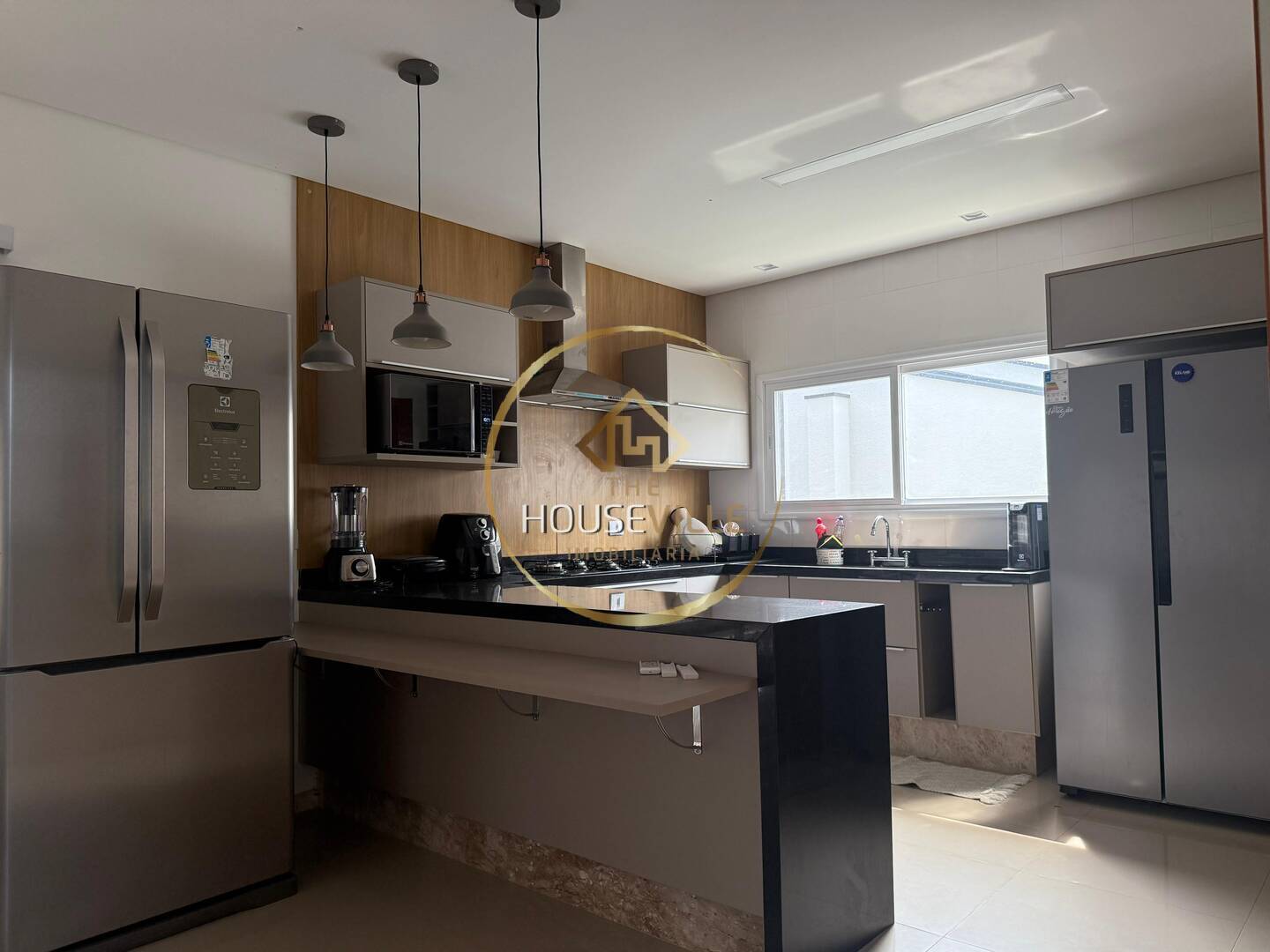 Casa de Condomínio à venda com 3 quartos, 450m² - Foto 13