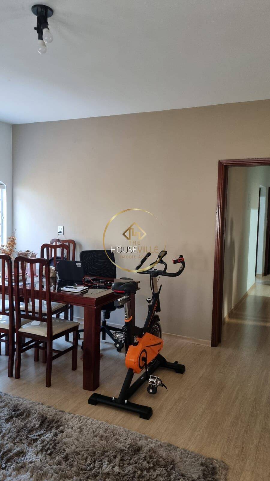 Casa, 3 quartos, 234 m² - Foto 1