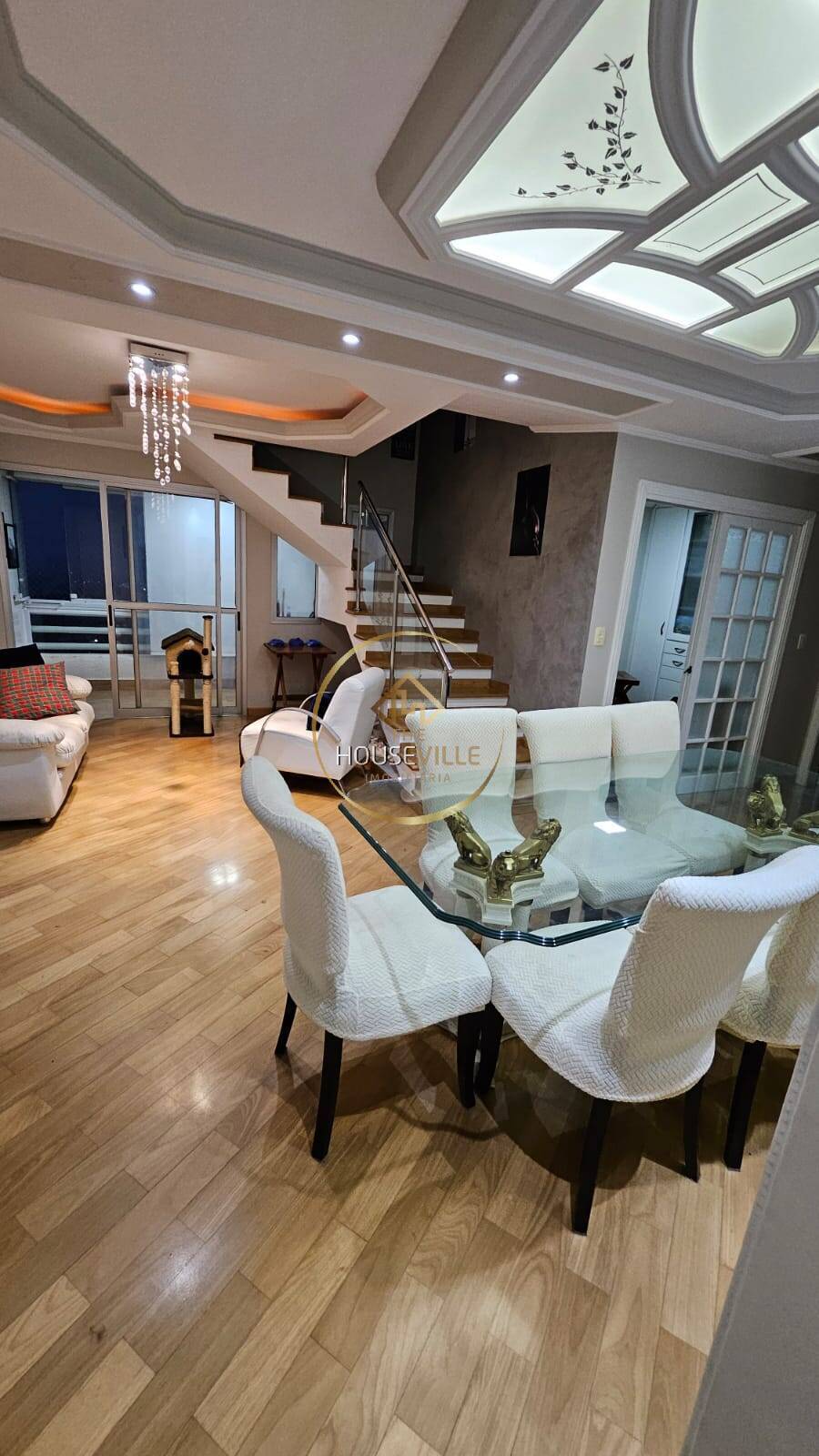 Cobertura à venda com 4 quartos, 246m² - Foto 1