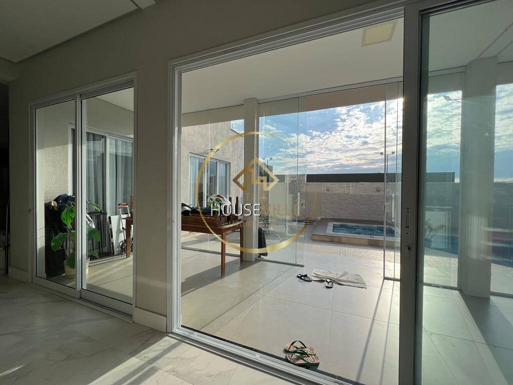 Casa de Condomínio à venda com 4 quartos, 320m² - Foto 13