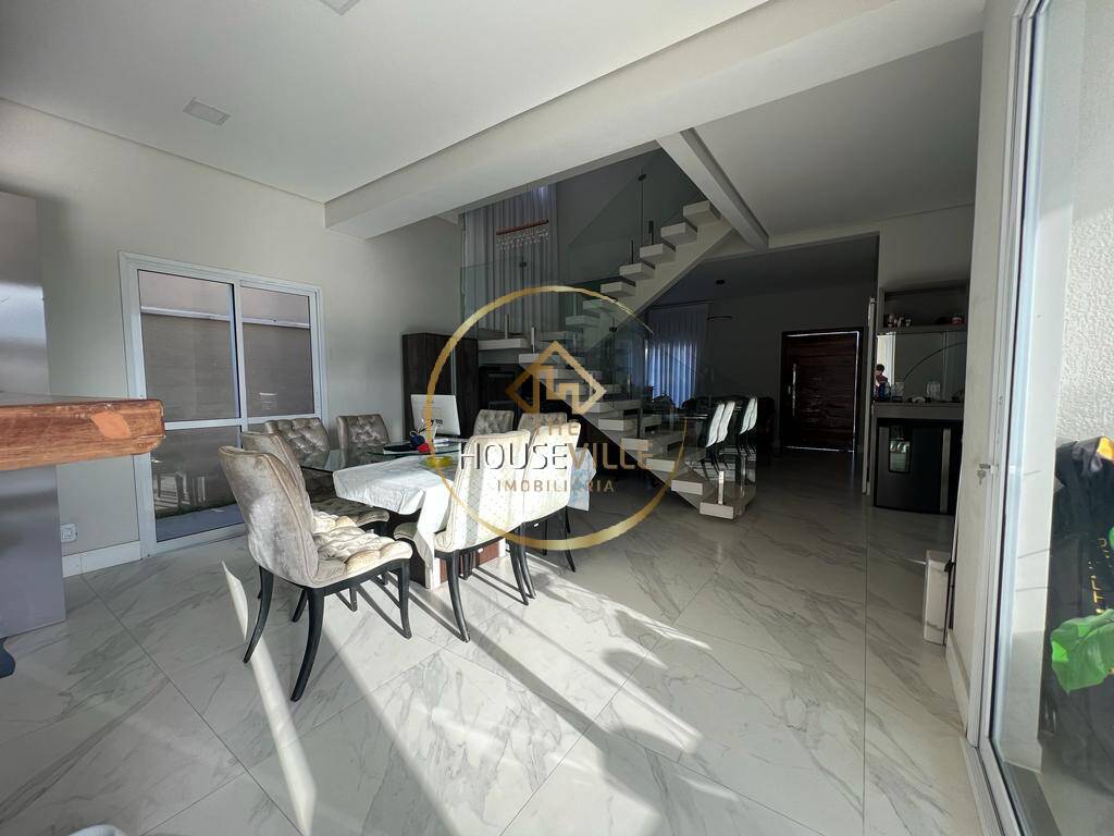 Casa de Condomínio à venda com 4 quartos, 320m² - Foto 4