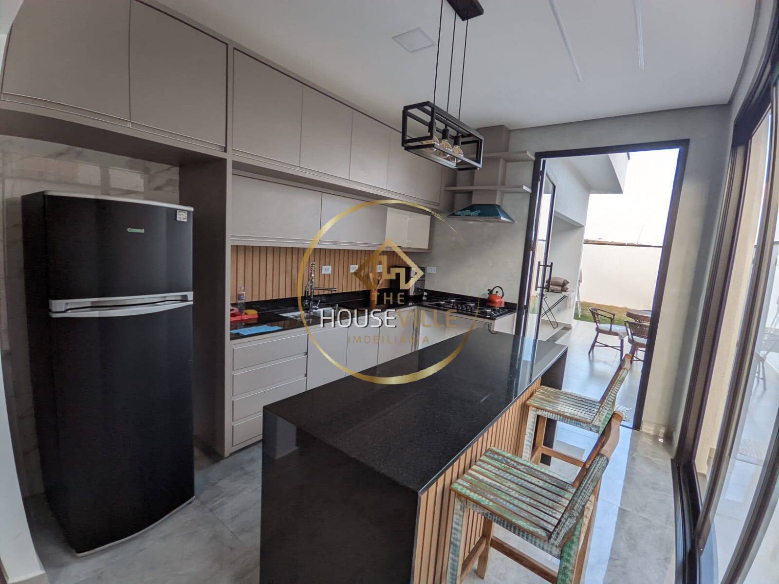 Casa de Condomínio à venda com 3 quartos, 143m² - Foto 2