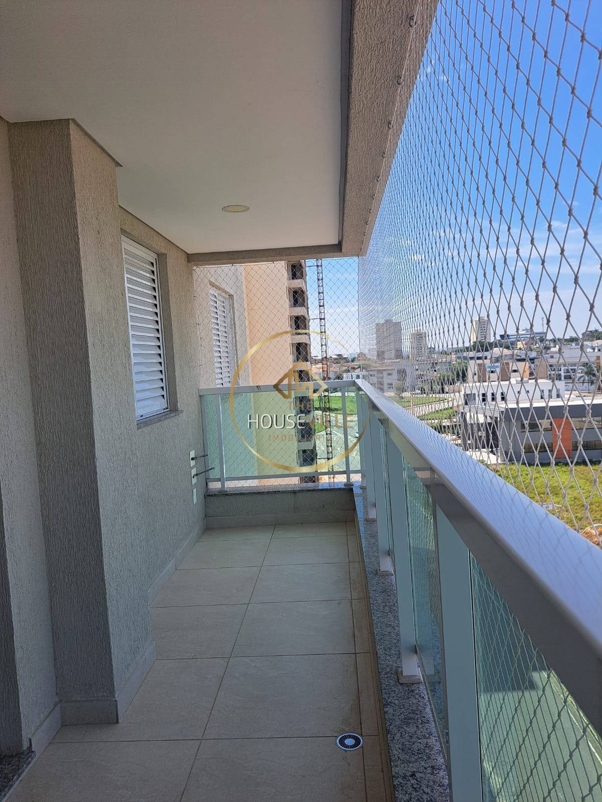 Apartamento à venda com 3 quartos, 106m² - Foto 2