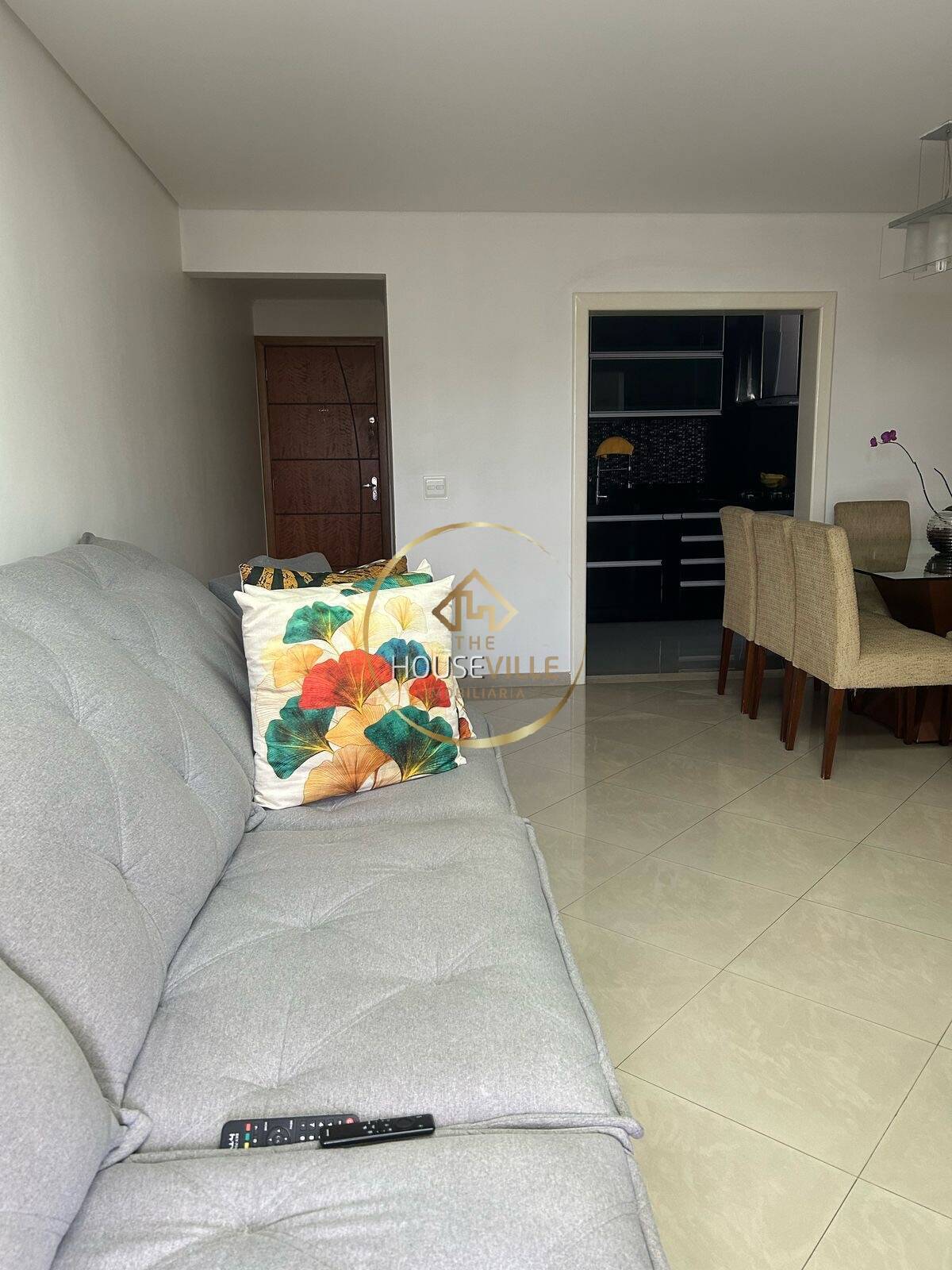 Apartamento à venda com 3 quartos, 98m² - Foto 2