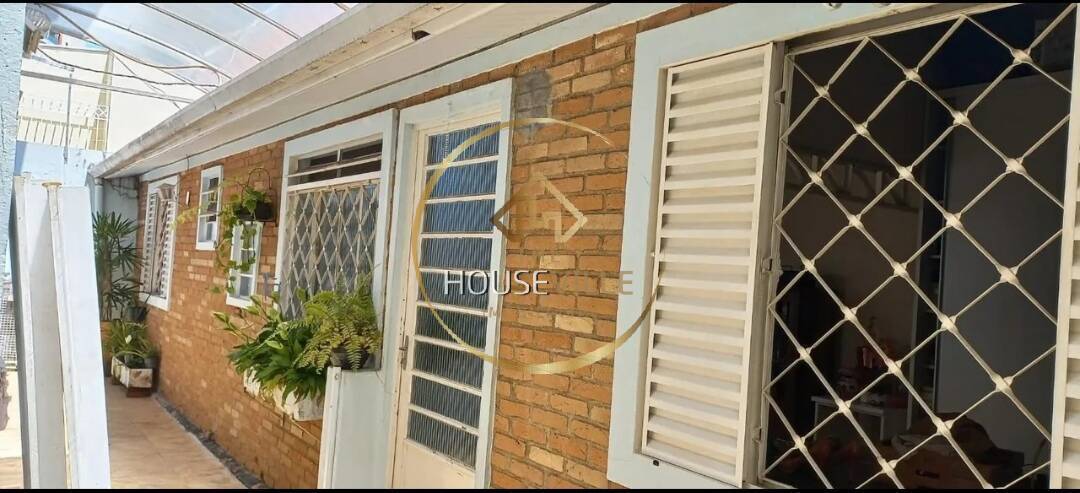 Casa à venda com 5 quartos, 250m² - Foto 5
