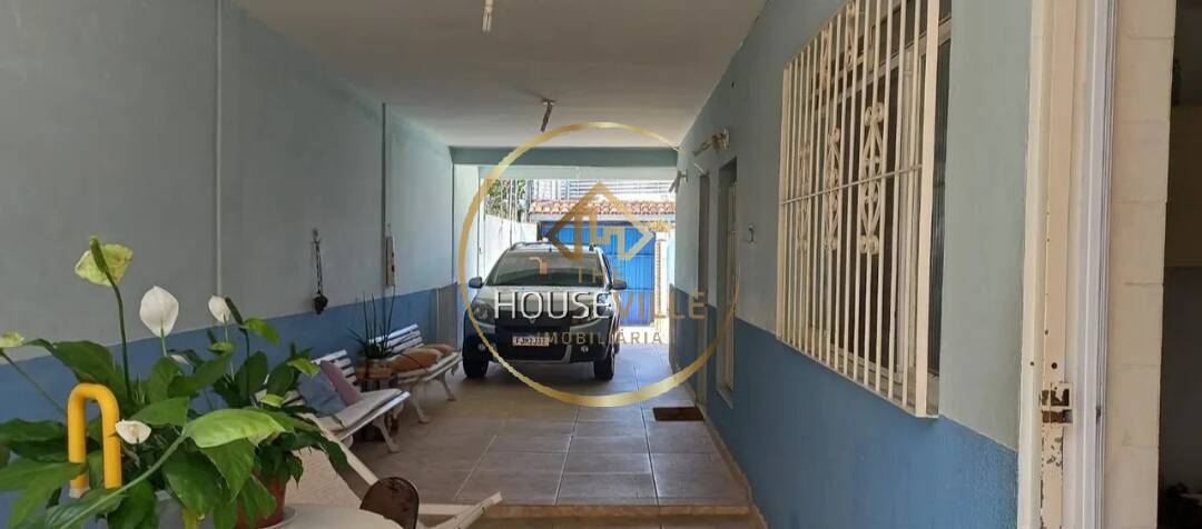 Casa à venda com 5 quartos, 250m² - Foto 3
