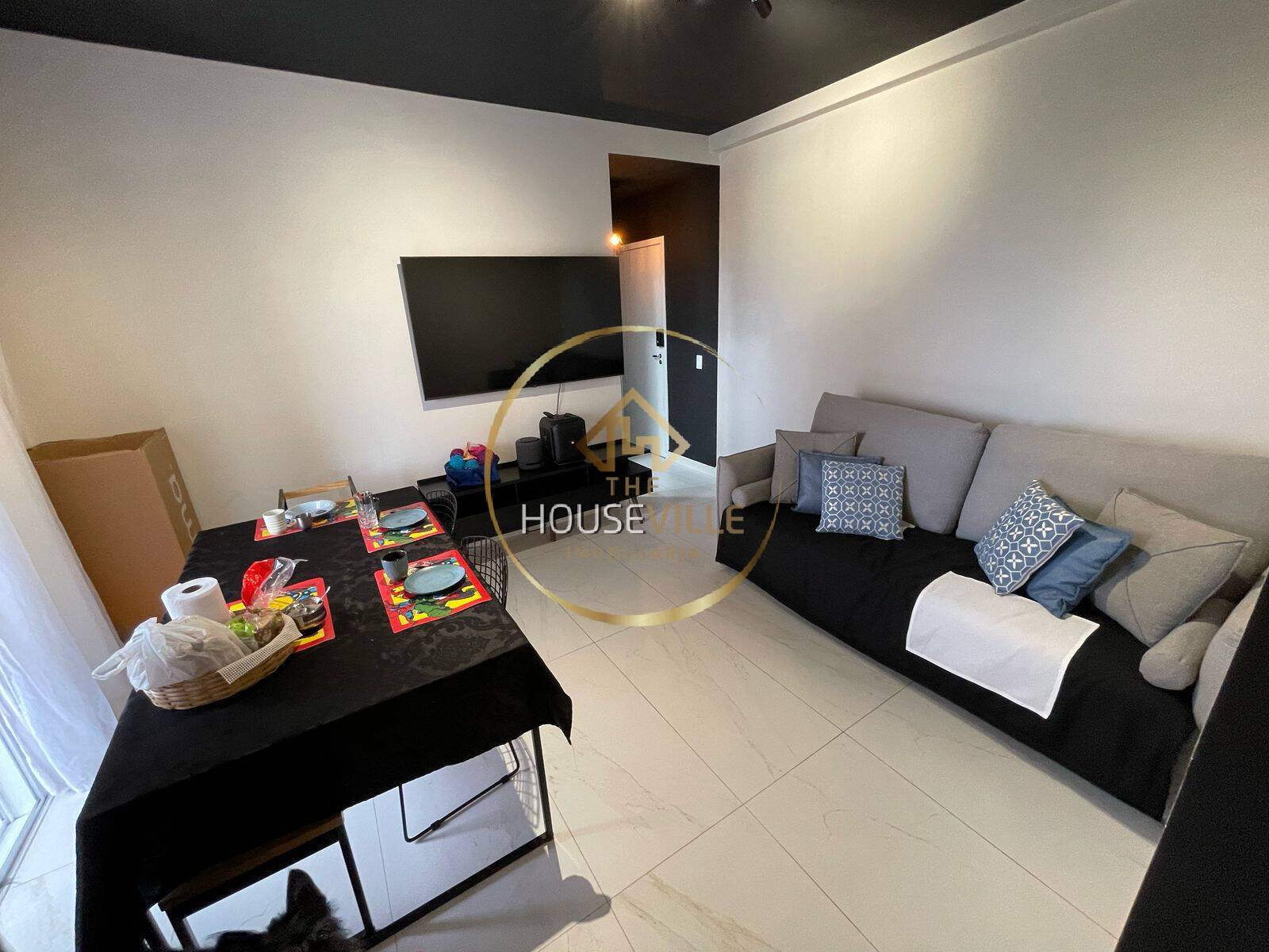 Apartamento à venda com 2 quartos, 62m² - Foto 1
