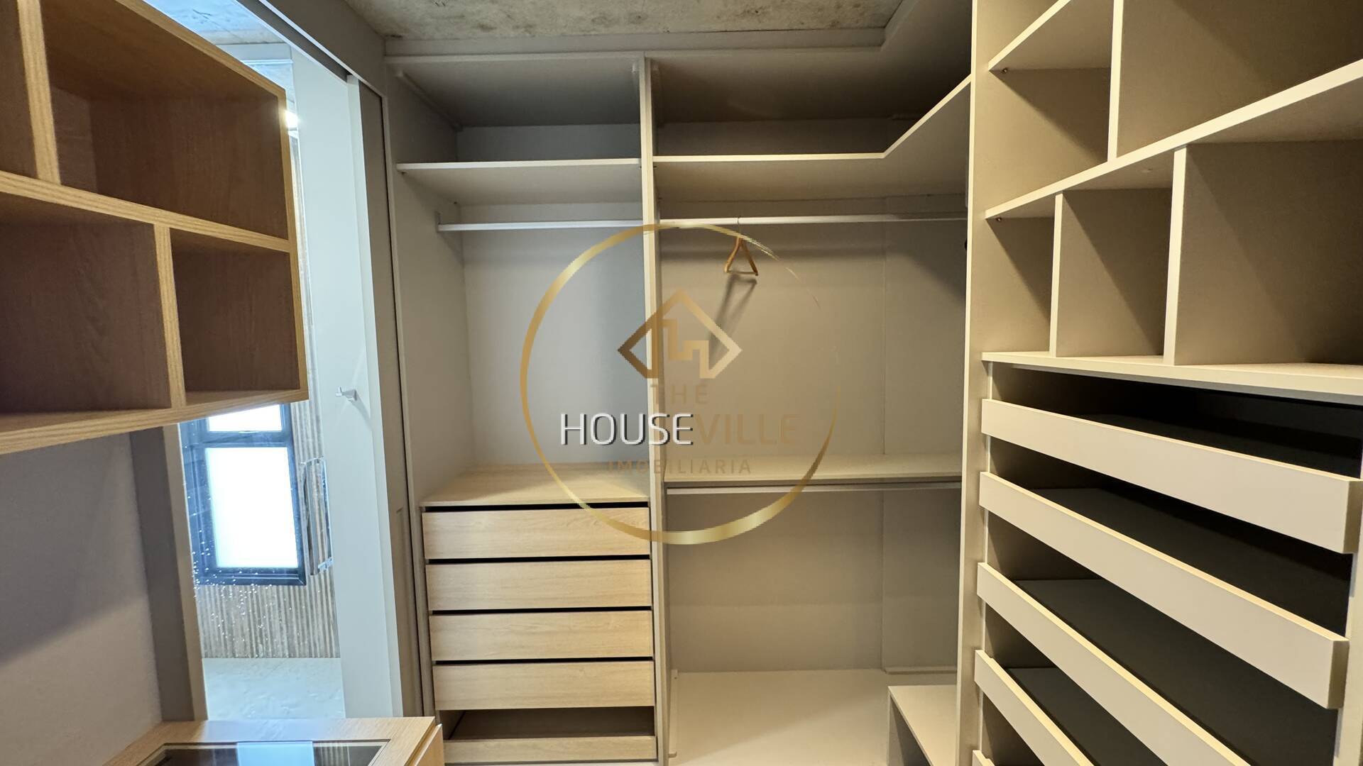 Casa de Condomínio à venda com 3 quartos, 428m² - Foto 32