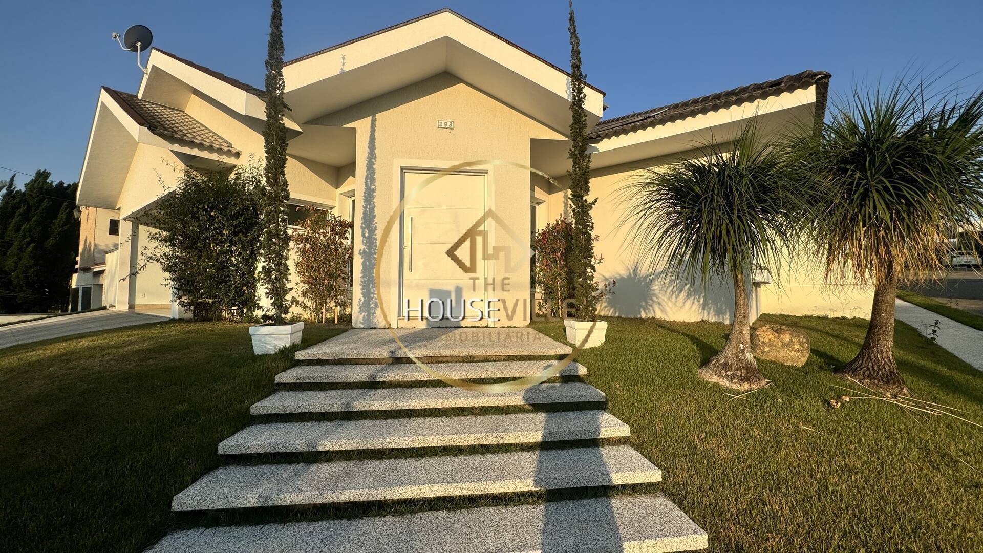 Casa de Condomínio, 4 quartos - Foto 1