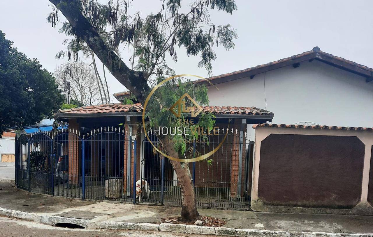 Casa, 3 quartos, 255 m² - Foto 1