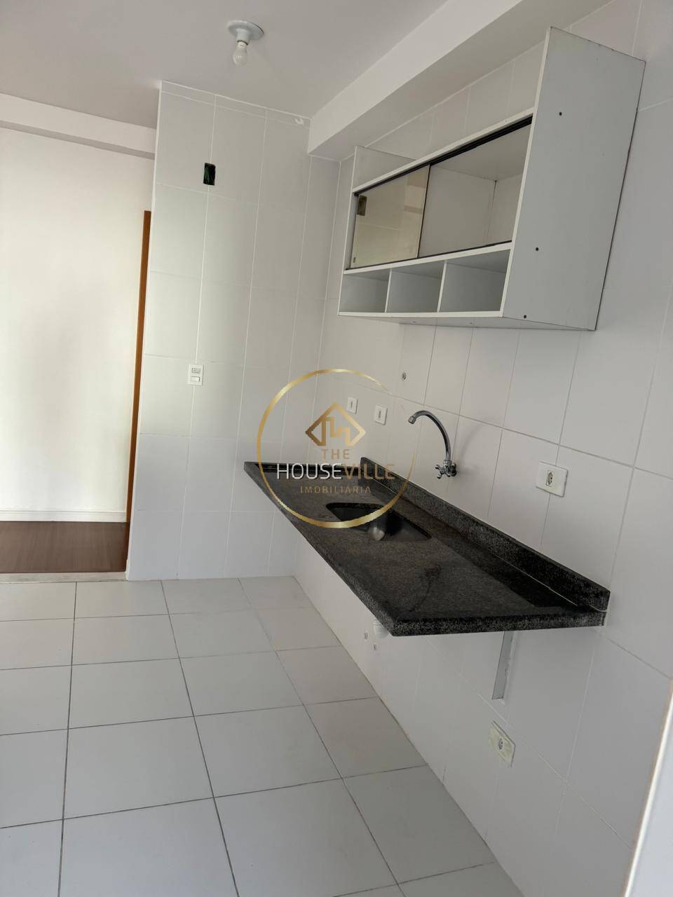 Apartamento à venda com 2 quartos, 65m² - Foto 2
