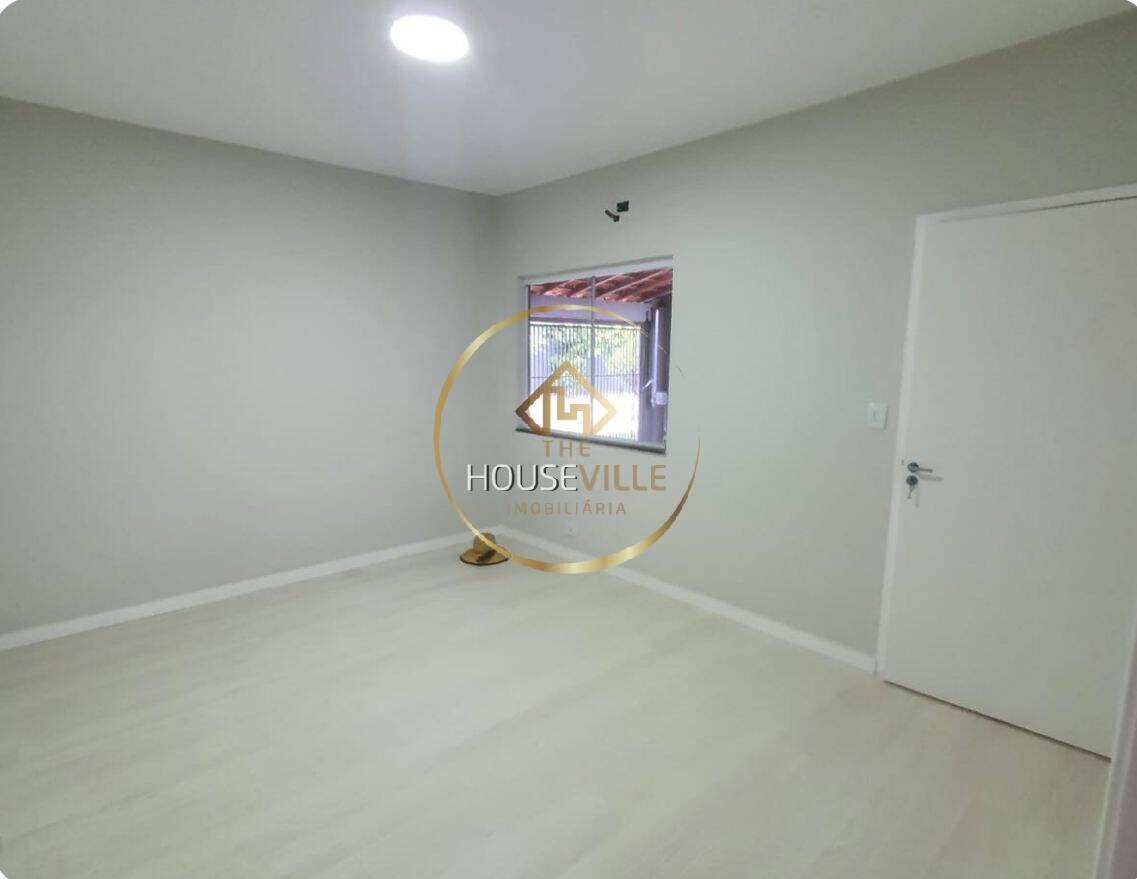 Casa de Condomínio à venda com 3 quartos, 225m² - Foto 11