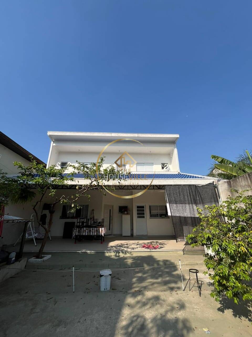 Casa à venda com 2 quartos, 150m² - Foto 1