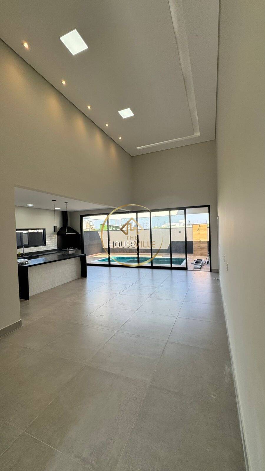 Casa de Condomínio à venda com 3 quartos, 224m² - Foto 4