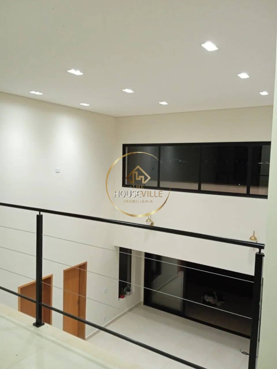 Casa à venda com 4 quartos, 300m² - Foto 4