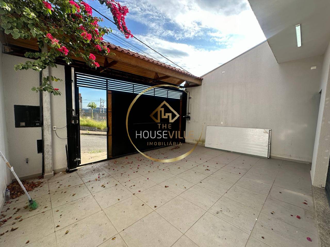 Casa à venda com 2 quartos, 169m² - Foto 3