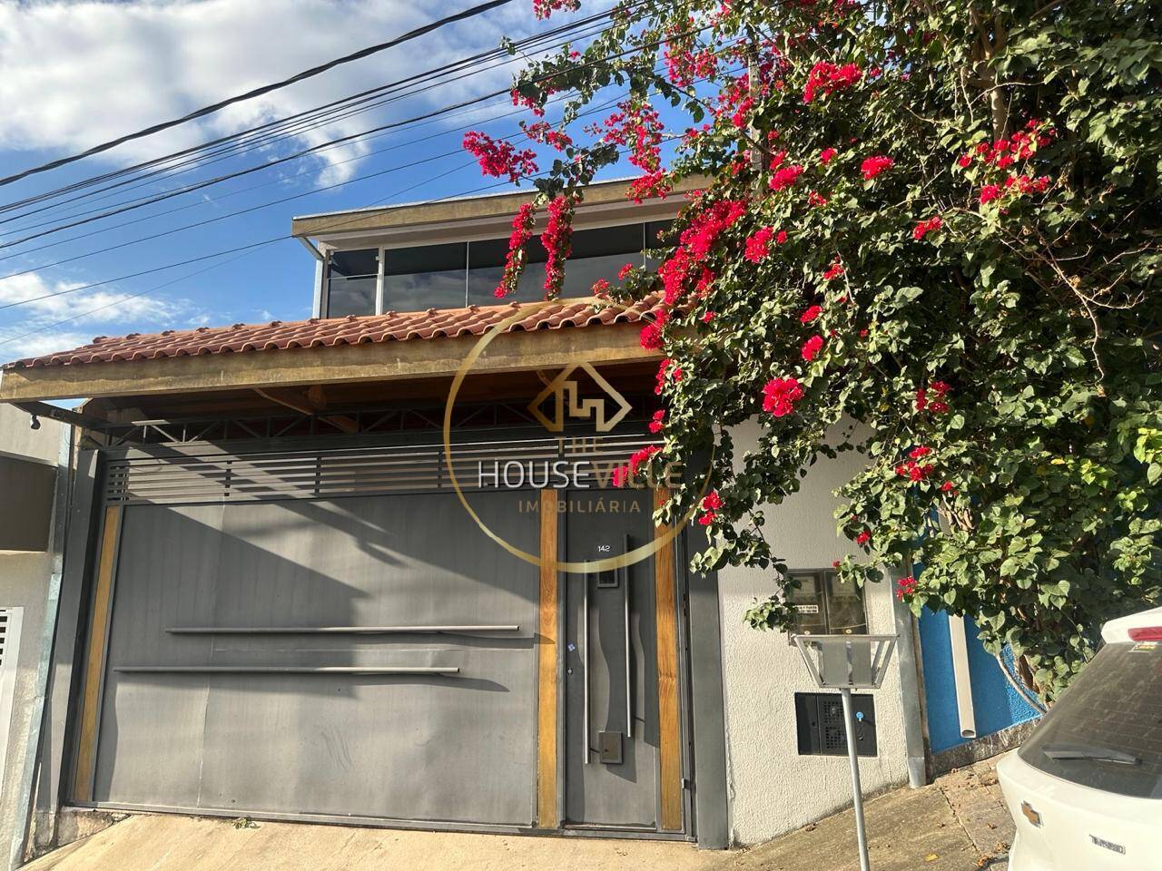 Casa à venda com 2 quartos, 169m² - Foto 1