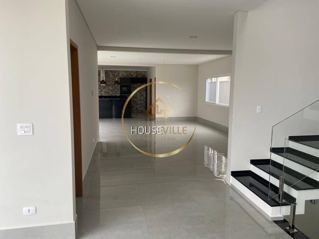 Casa à venda com 4 quartos, 290m² - Foto 4