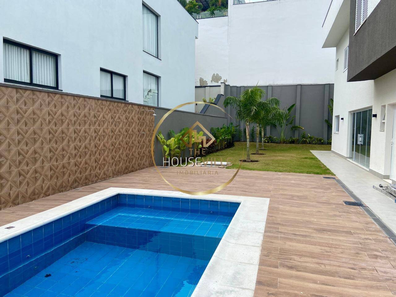 Casa à venda com 4 quartos, 290m² - Foto 3
