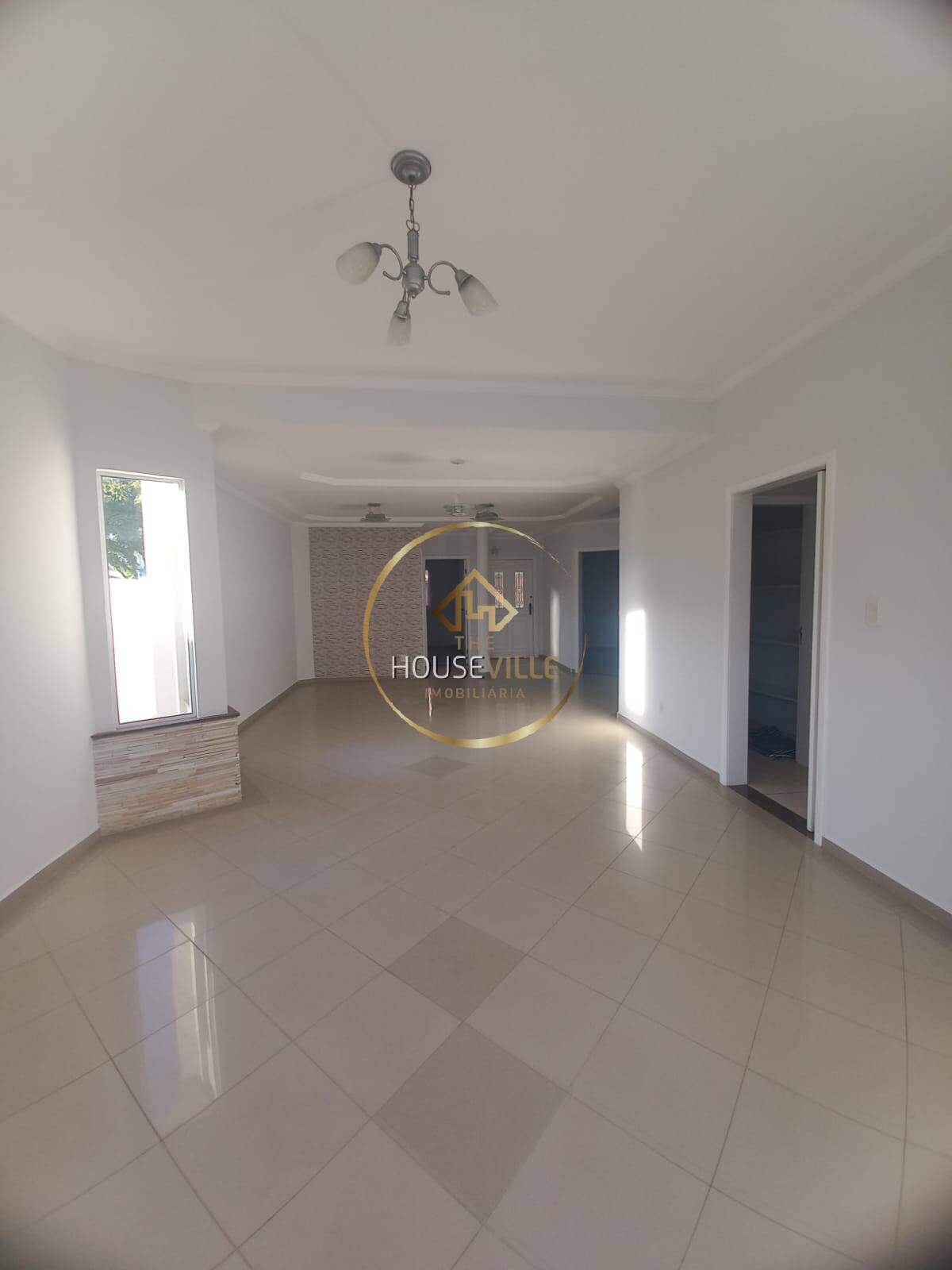 Casa à venda com 4 quartos, 320m² - Foto 4