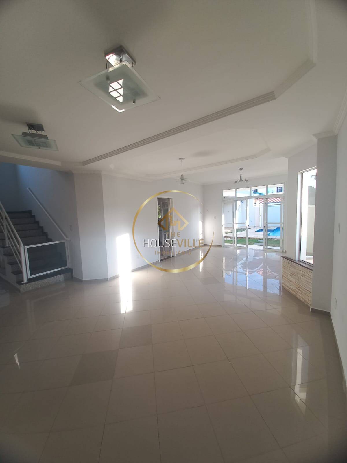 Casa à venda com 4 quartos, 320m² - Foto 3