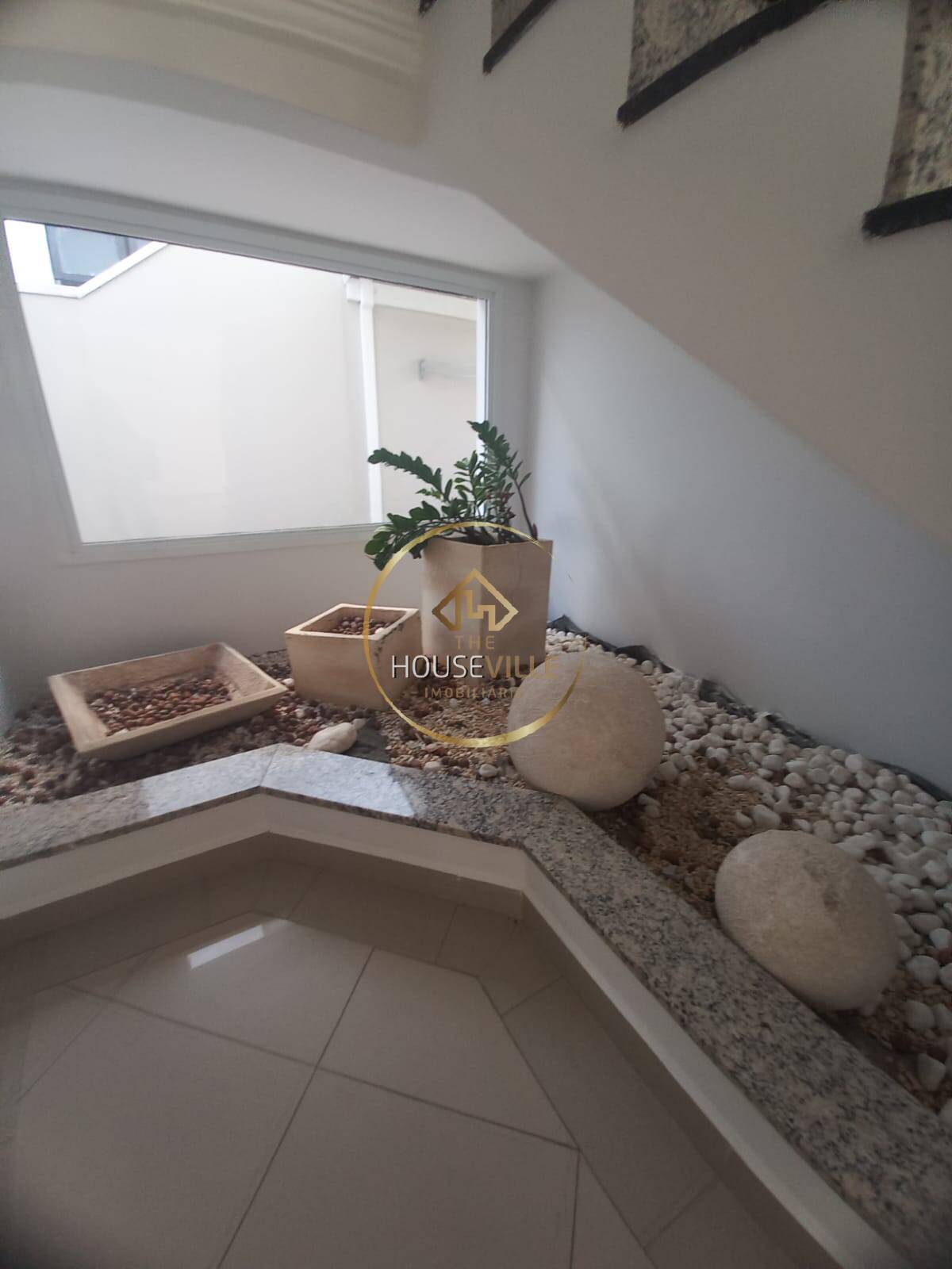 Casa à venda com 4 quartos, 320m² - Foto 8