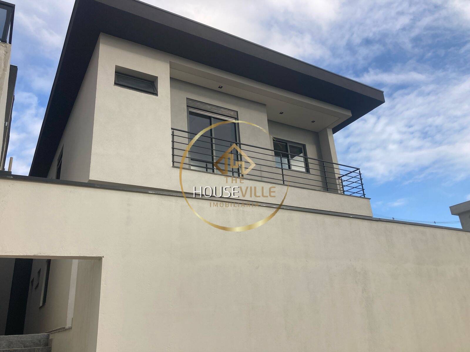 Casa de Condomínio à venda com 3 quartos, 220m² - Foto 2