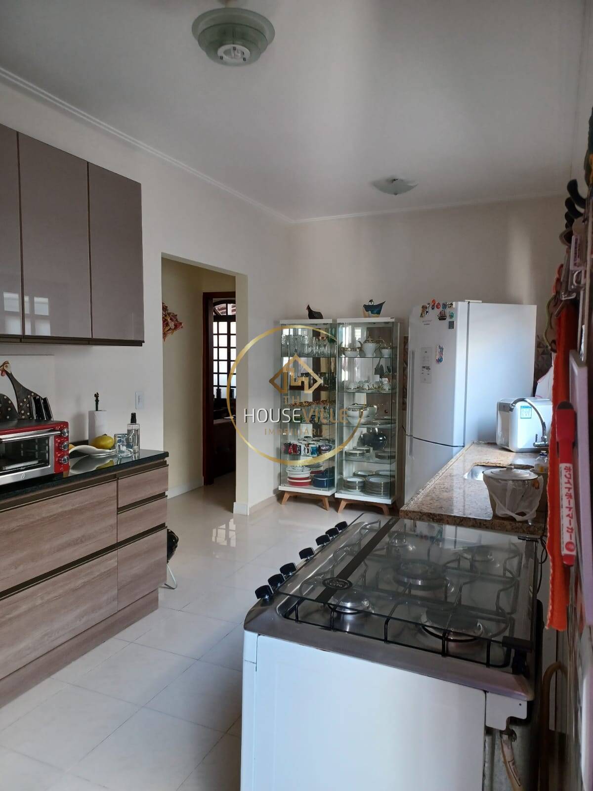 Casa à venda com 4 quartos, 199m² - Foto 4