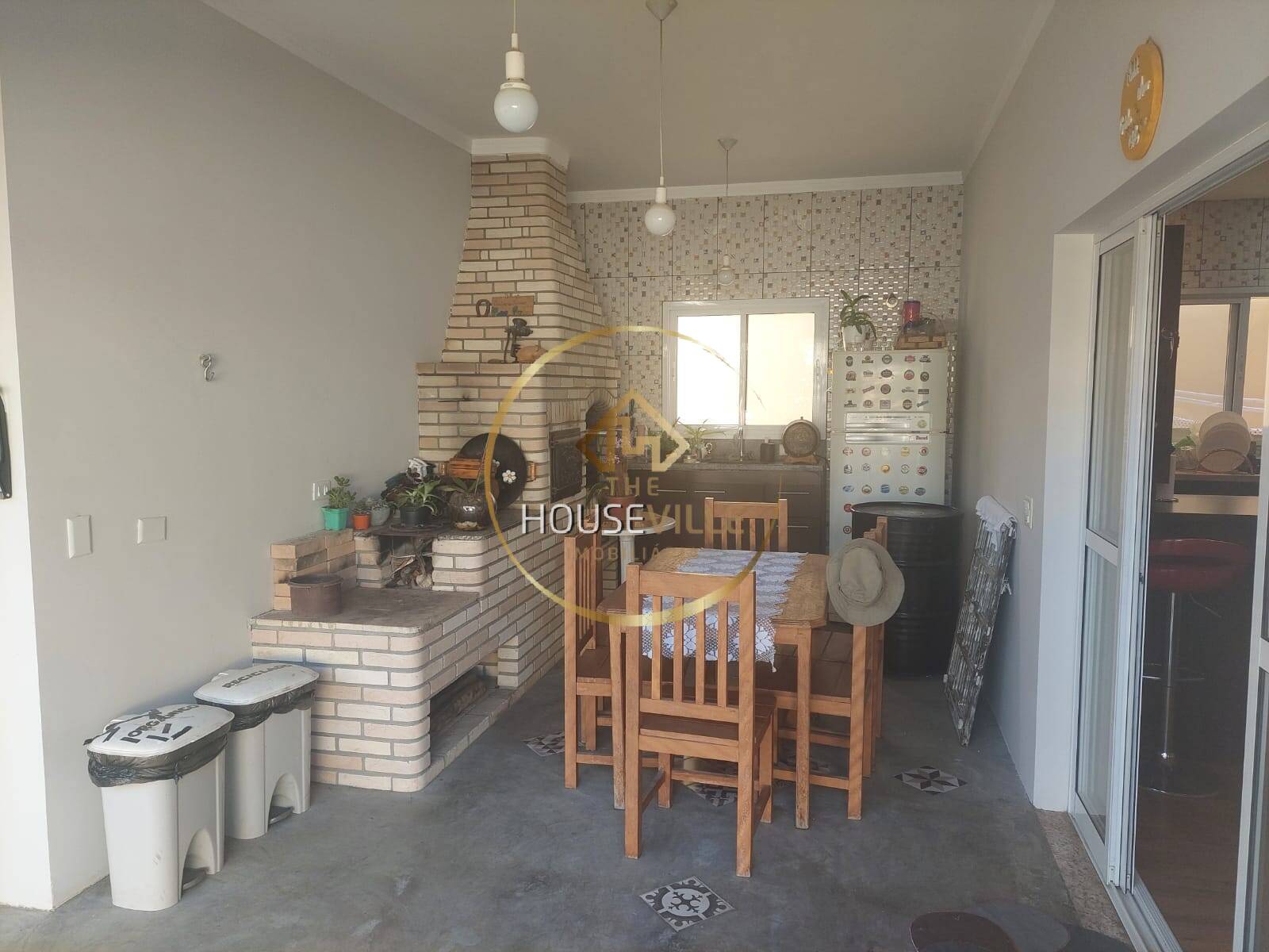 Casa à venda com 2 quartos, 215m² - Foto 13