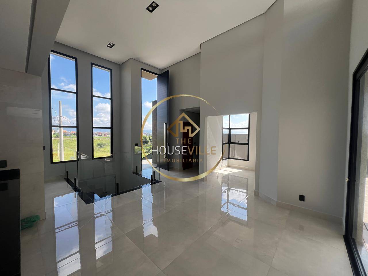Casa de Condomínio à venda com 3 quartos, 320m² - Foto 2