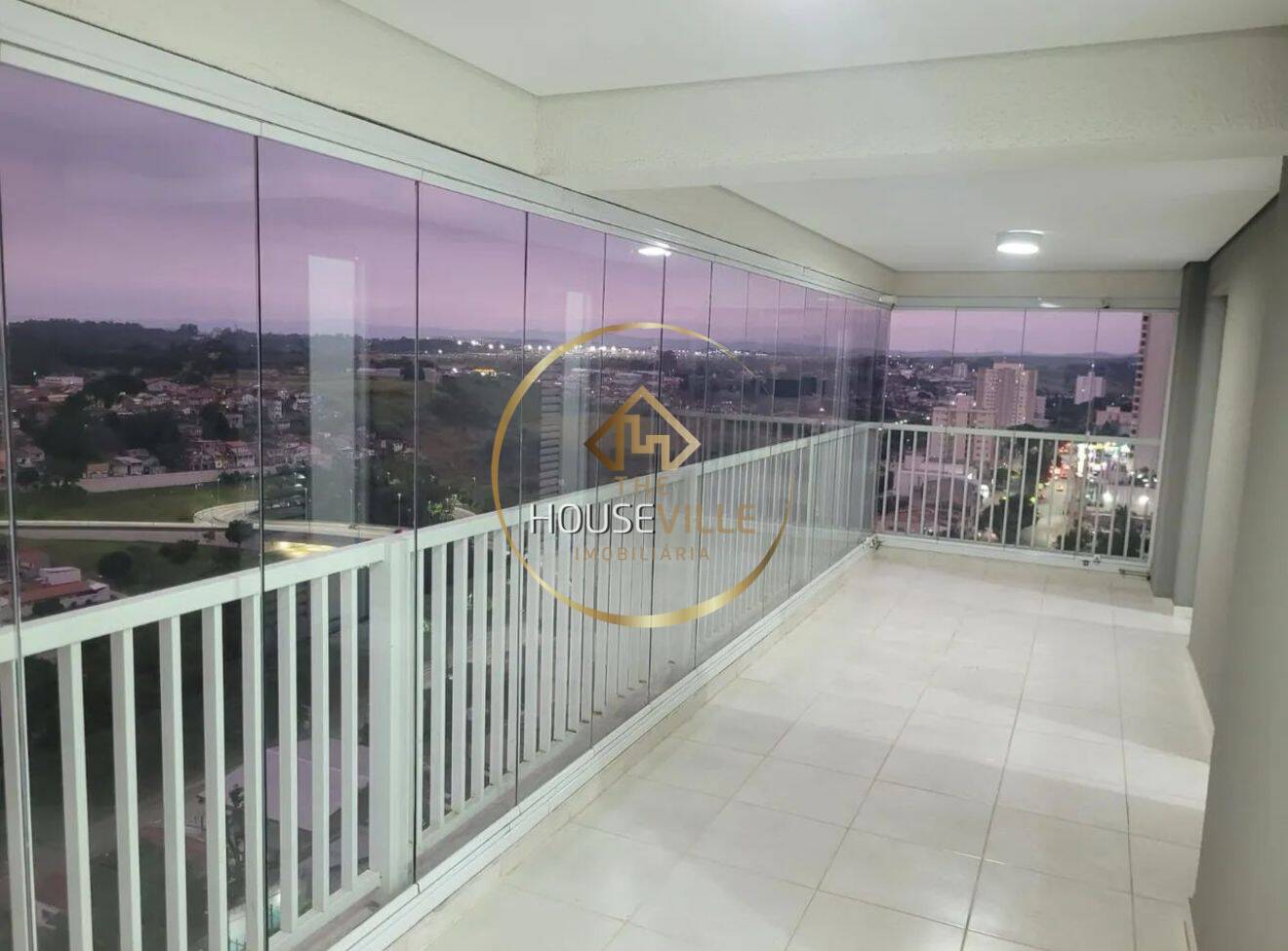 Apartamento à venda com 3 quartos, 106m² - Foto 1