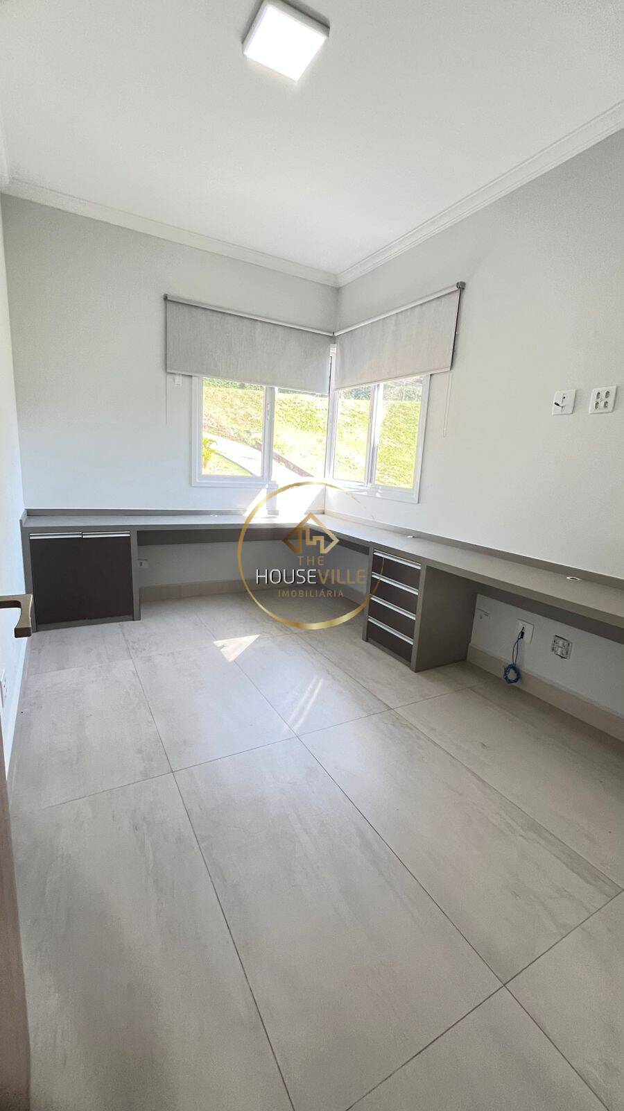 Casa de Condomínio à venda e aluguel com 3 quartos, 350m² - Foto 12