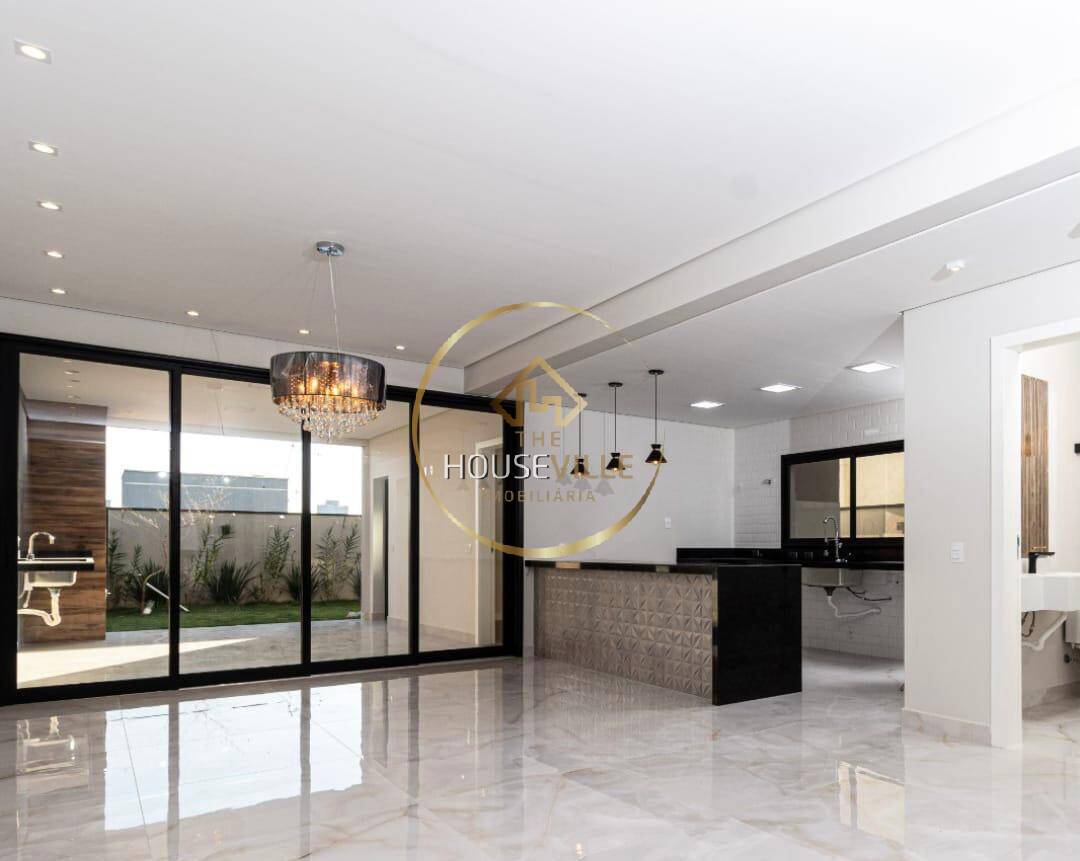 Casa à venda com 4 quartos, 258m² - Foto 3