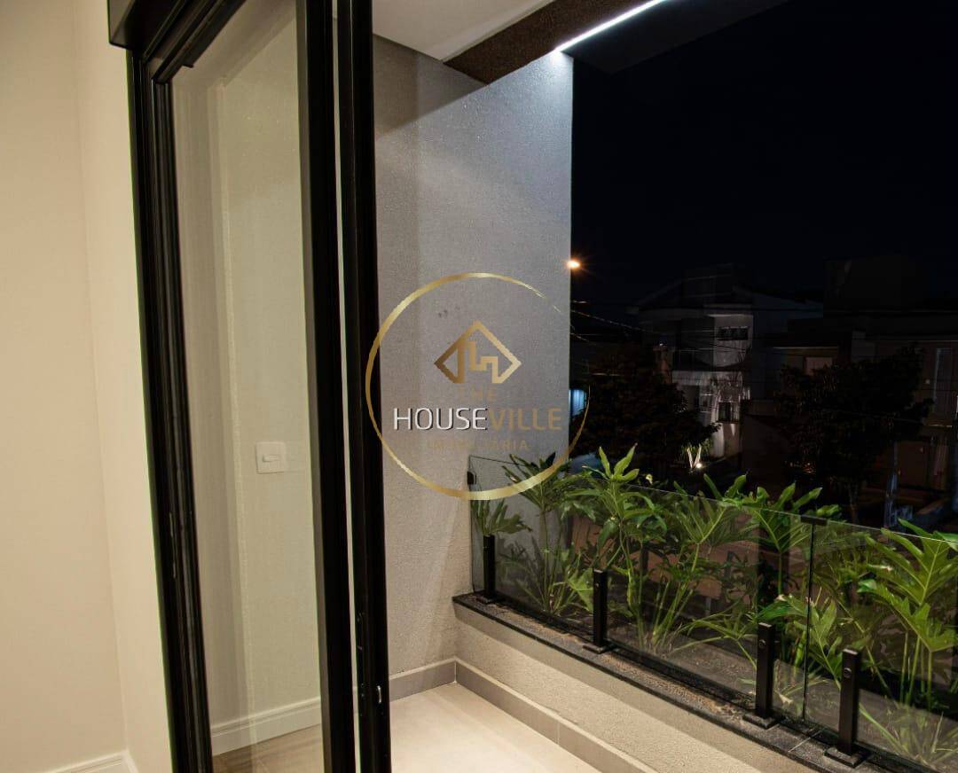 Casa à venda com 4 quartos, 258m² - Foto 14