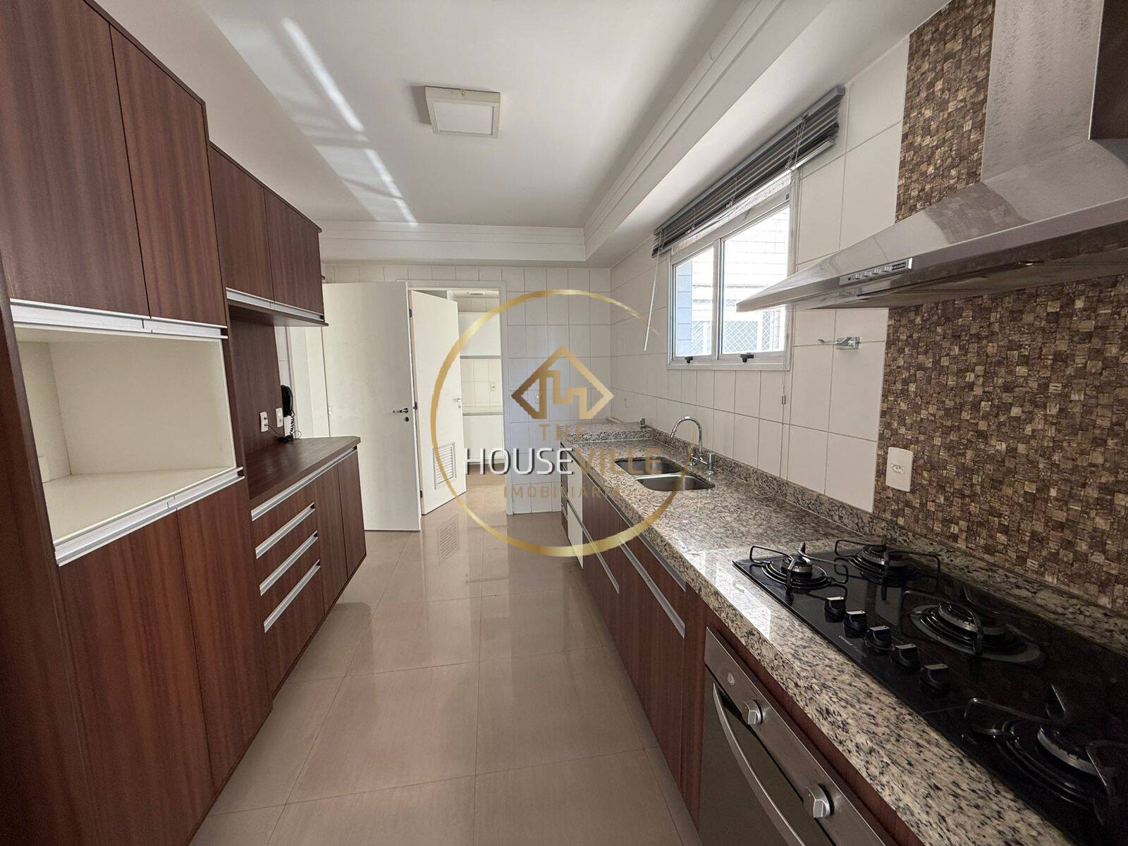 Apartamento para alugar com 3 quartos, 182m² - Foto 7