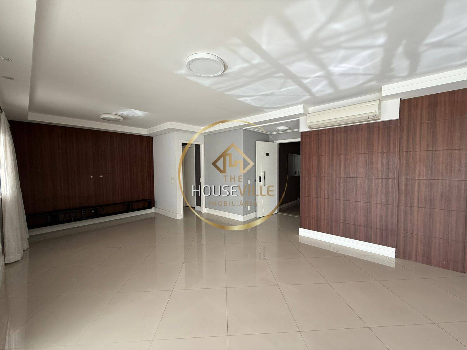 Apartamento para alugar com 3 quartos, 182m² - Foto 12