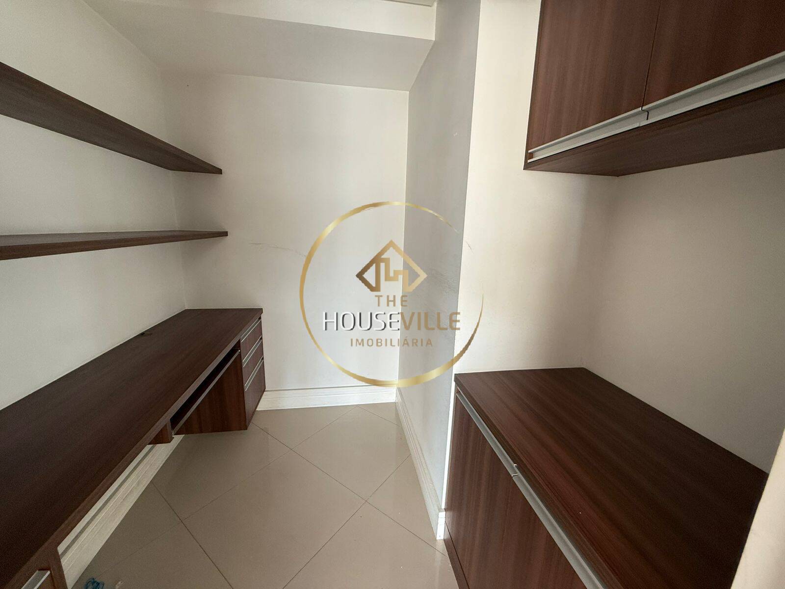 Apartamento para alugar com 3 quartos, 182m² - Foto 17