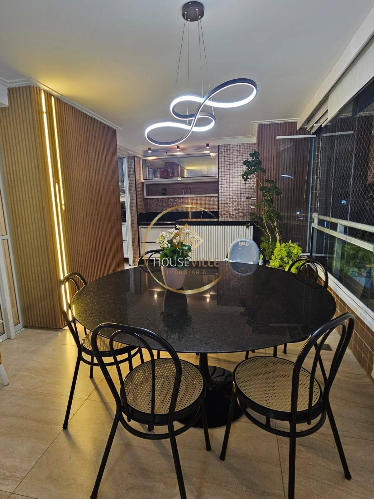Apartamento à venda com 3 quartos, 182m² - Foto 7