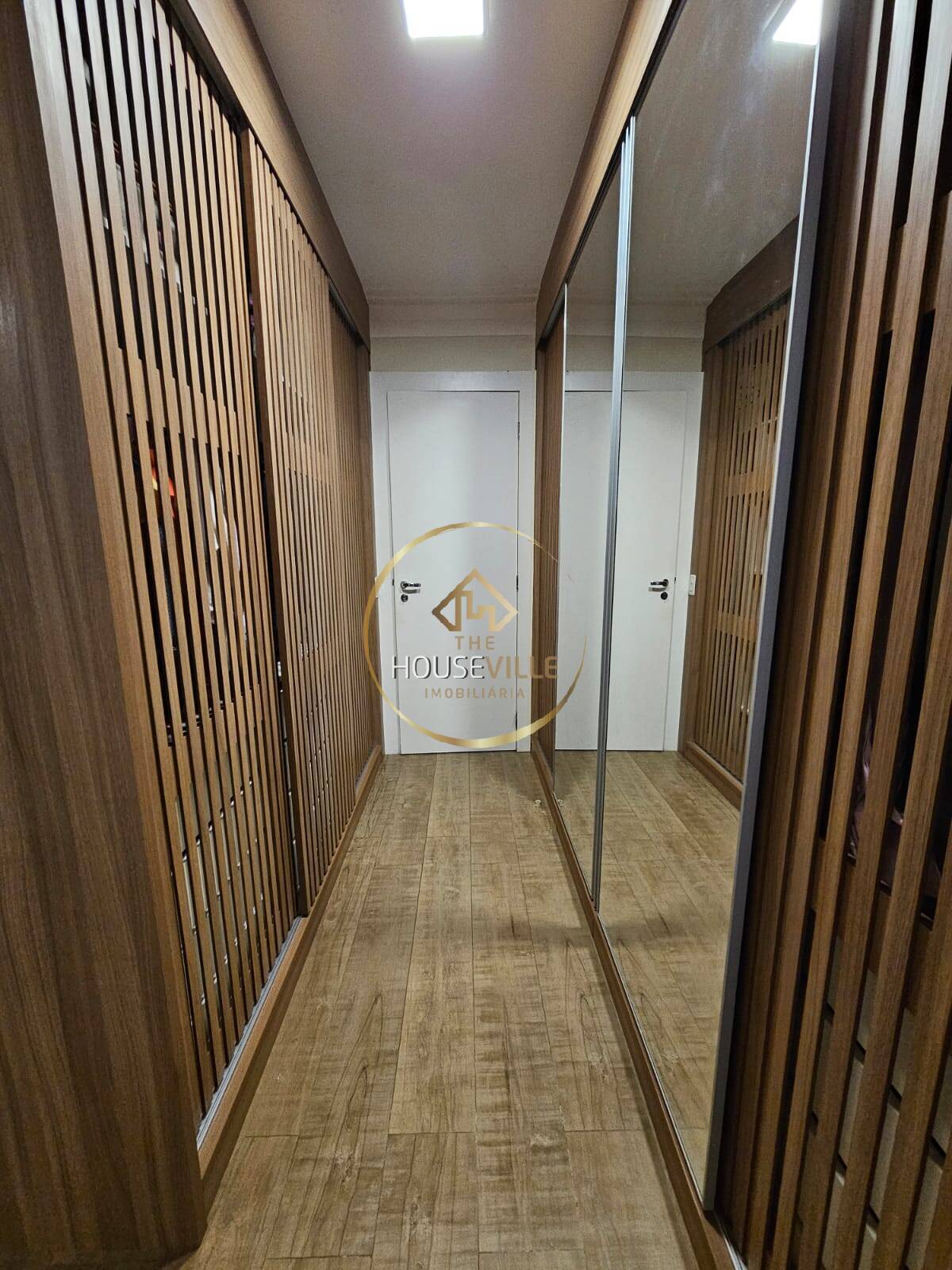 Apartamento à venda com 3 quartos, 182m² - Foto 19