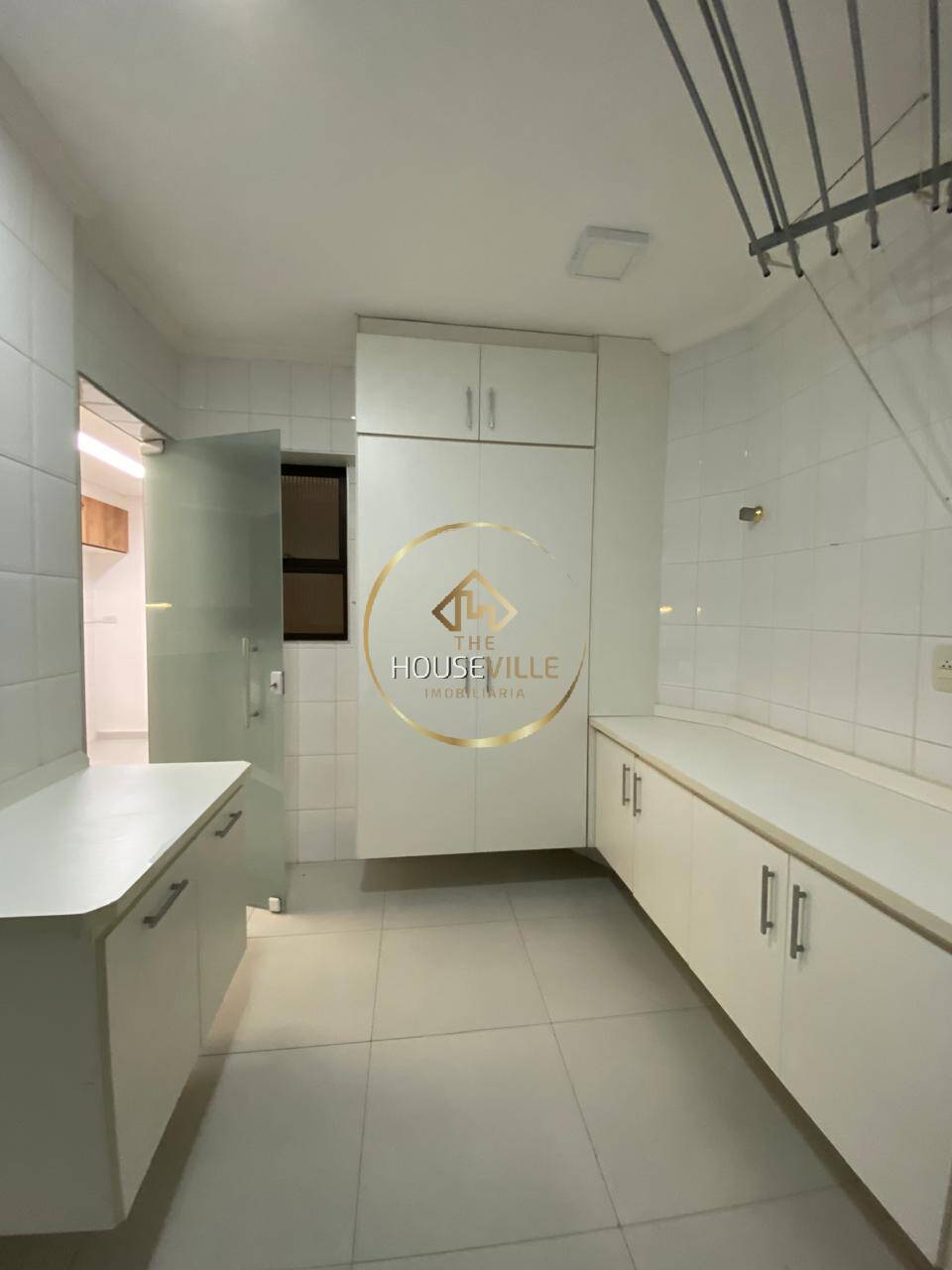 Apartamento à venda com 3 quartos, 182m² - Foto 5