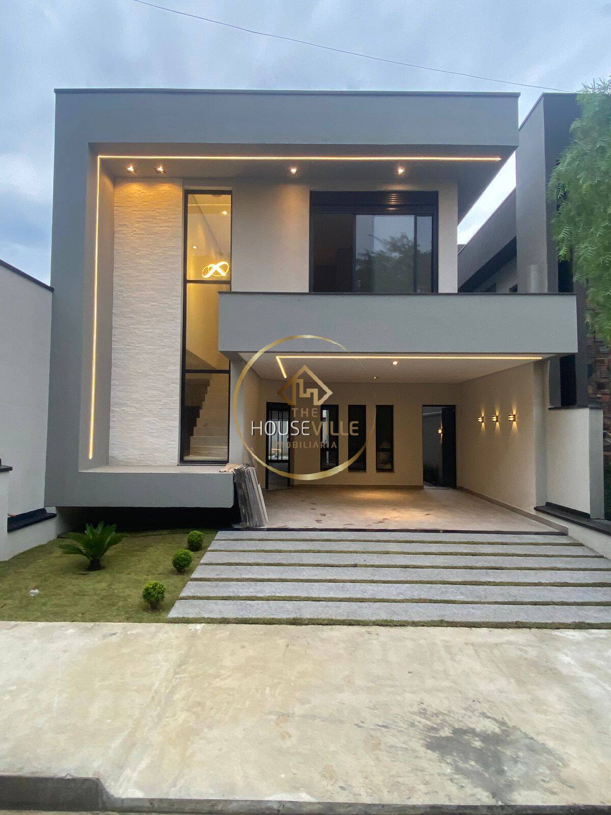 Casa de Condomínio à venda com 3 quartos, 220m² - Foto 1