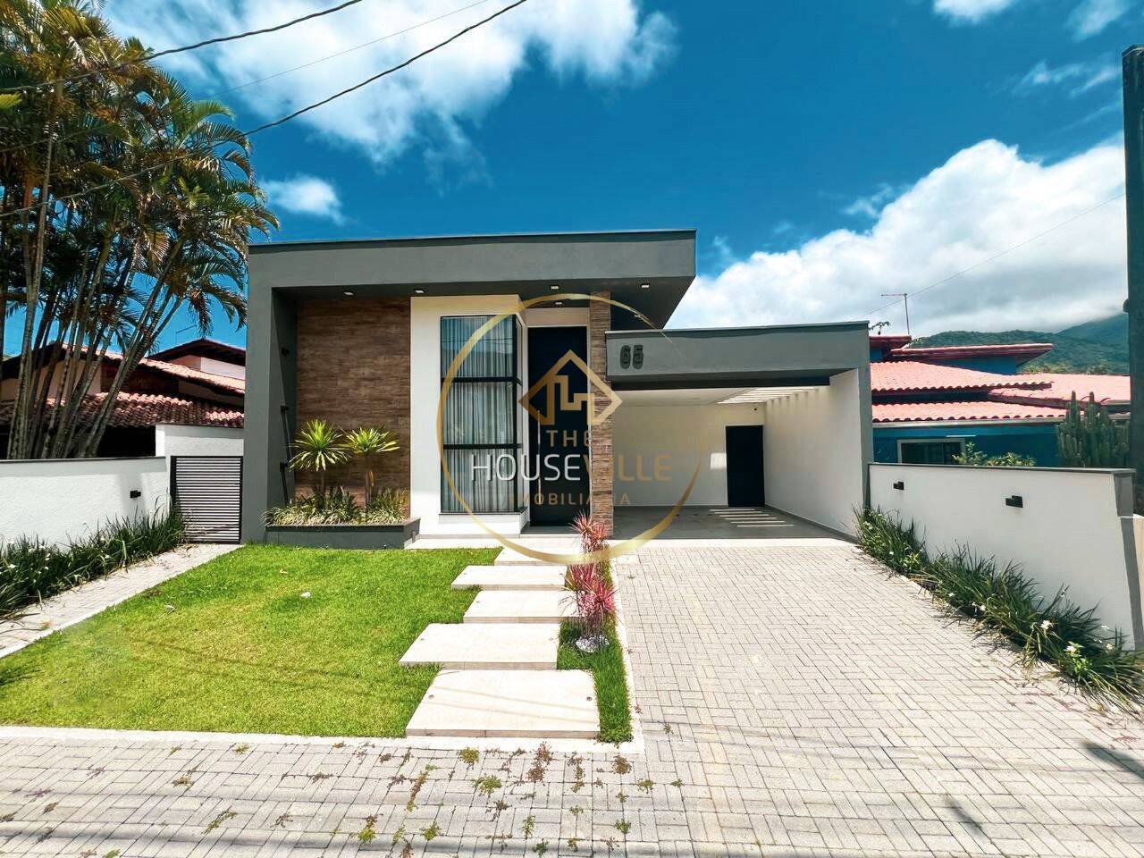 Casa à venda com 4 quartos, 200m² - Foto 2