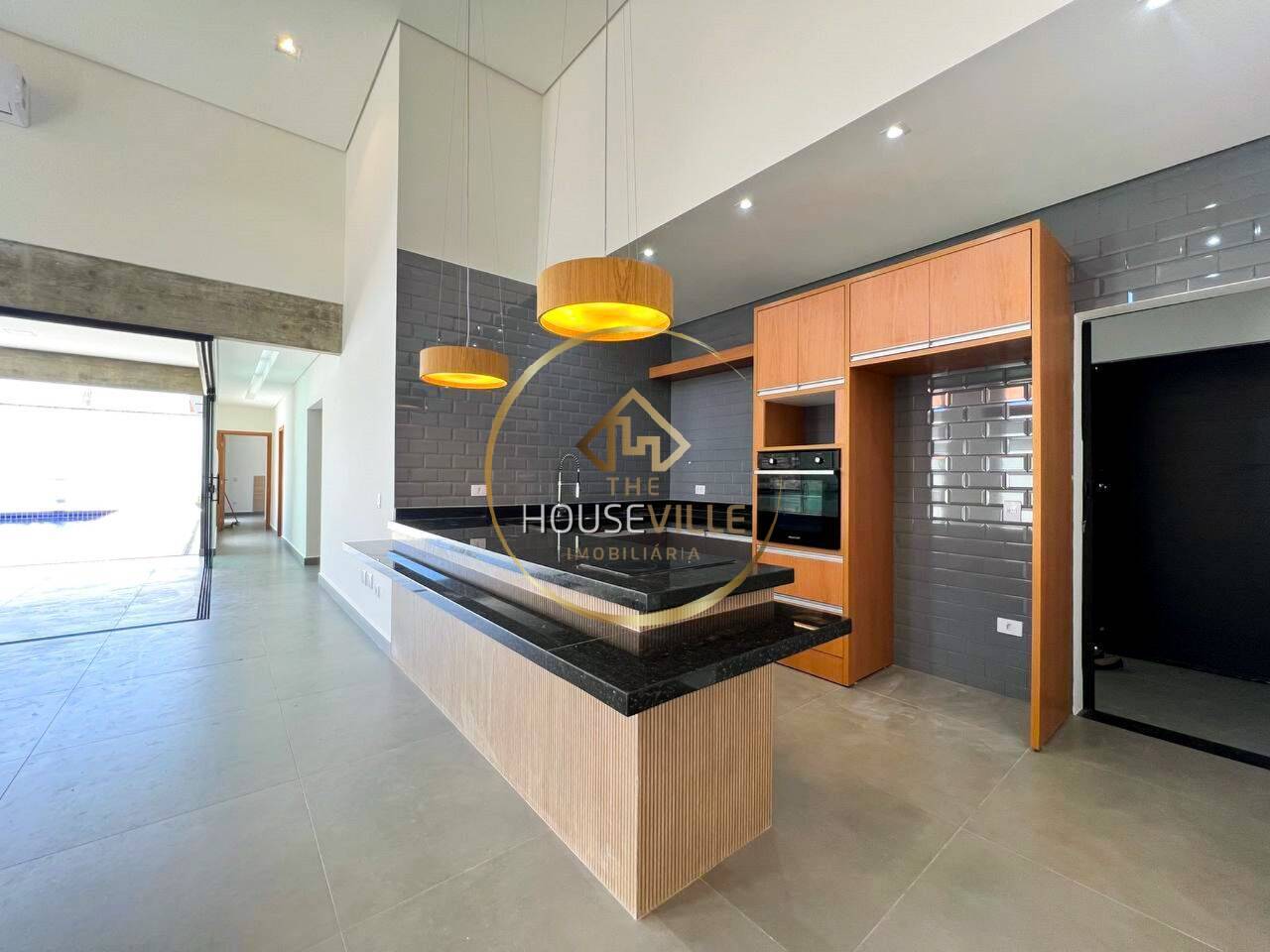 Casa à venda com 4 quartos, 200m² - Foto 4