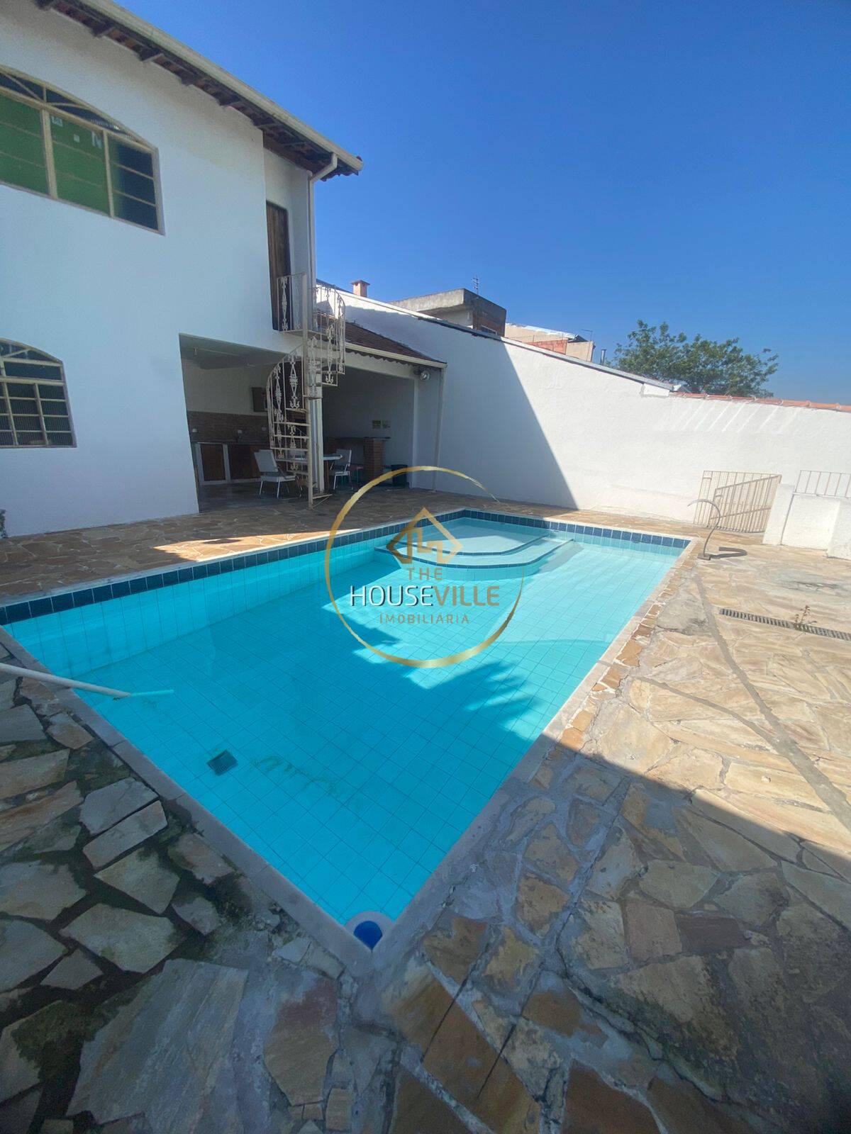 Casa à venda com 2 quartos, 184m² - Foto 3