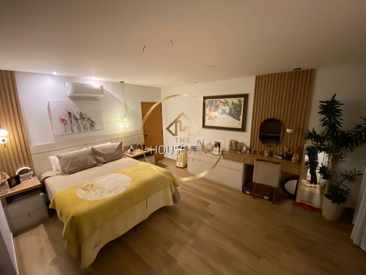 Casa de Condomínio à venda com 3 quartos, 244m² - Foto 9