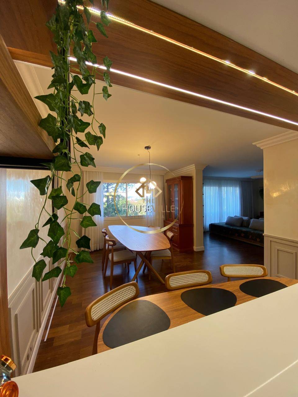 Apartamento à venda com 4 quartos, 247m² - Foto 12