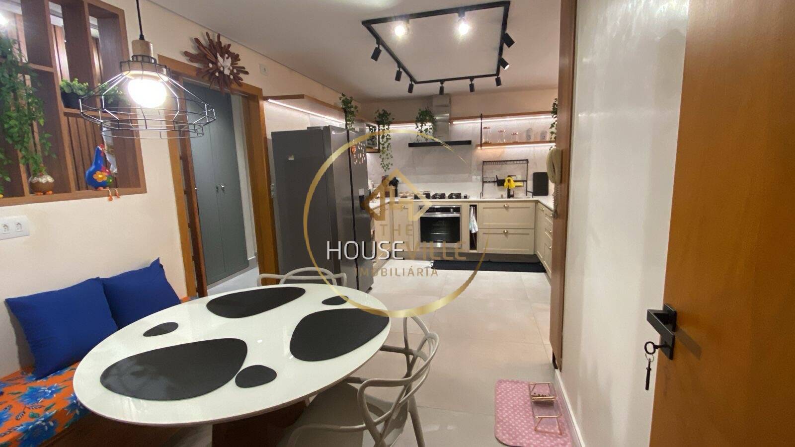 Apartamento à venda com 4 quartos, 247m² - Foto 8